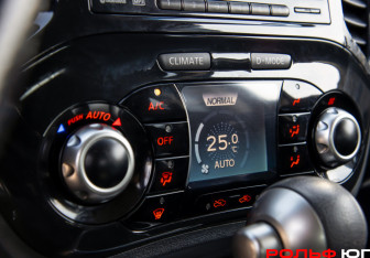 Подержанный автомобиль Nissan Juke 2012 года (14 фото)