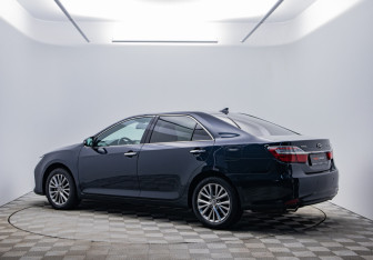 Подержанный автомобиль Toyota Camry Sedan 2016 года (3 фото)