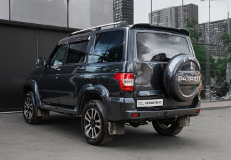 Подержанный автомобиль УАЗ Patriot 2016 года (6 фото)
