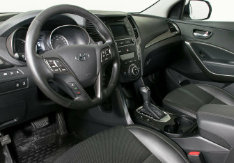 Подержанный автомобиль Hyundai Santa Fe 2018 года (12 фото)