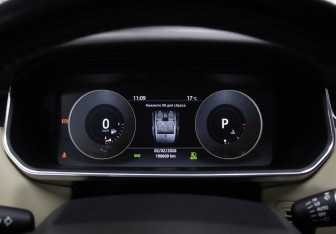 Подержанный автомобиль Land Rover Range Rover Sport 2017 года (13 фото)