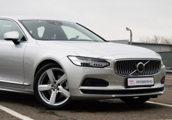 Подержанный автомобиль Volvo S90 2020 года (26 фото)
