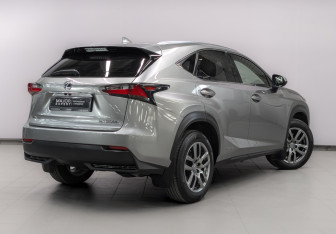 Подержанный автомобиль Lexus NX 2014 года (5 фото)