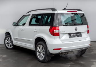 Подержанный автомобиль Skoda Yeti 2017 года (7 фото)
