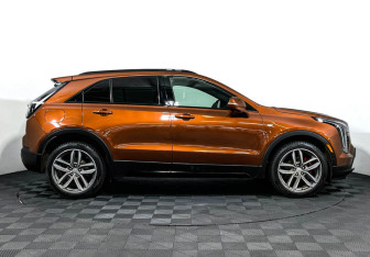 Подержанный автомобиль Cadillac XT4 2020 года (4 фото)