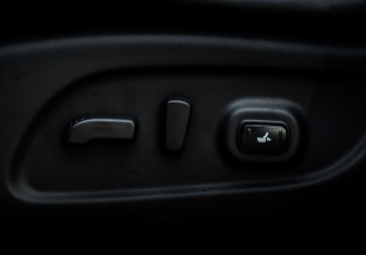 Подержанный автомобиль Infiniti QX60 2014 года (18 фото)