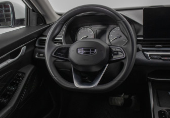 Подержанный автомобиль Geely Emgrand 2024 года (15 фото)