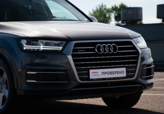 Подержанный автомобиль Audi Q7 2018 года (27 фото)