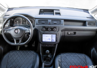 Подержанный автомобиль Volkswagen Caddy Compactvan 2018 года (11 фото)