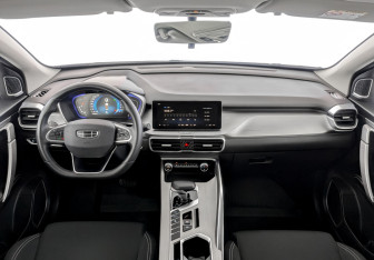 Подержанный автомобиль Geely Coolray 2023 года (14 фото)