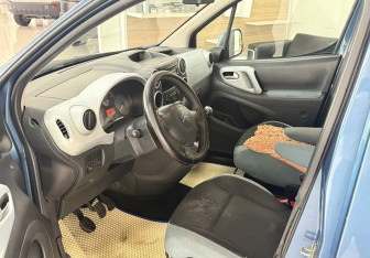 Подержанный автомобиль Citroen Berlingo 2012 года (10 фото)