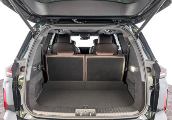 Подержанный автомобиль Exeed VX 2023 года (11 фото)