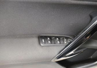 Подержанный автомобиль Peugeot 508 Sedan 2012 года (17 фото)