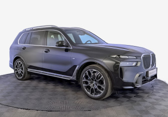 Подержанный автомобиль BMW X7 2024 года (3 фото)