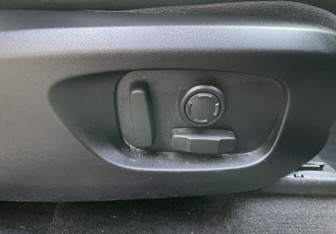 Подержанный автомобиль Land Rover Discovery Sport 2017 года (19 фото)