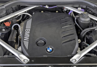 Подержанный автомобиль BMW X5 2025 года (9 фото)