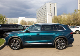 Подержанный автомобиль Geely Monjaro 2023 года (6 фото)