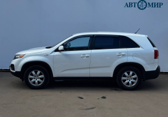 Подержанный автомобиль Kia Sorento 2012 года (5 фото)