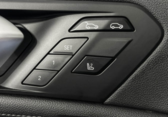 Подержанный автомобиль BMW X6 2020 года (19 фото)
