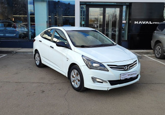 Подержанный автомобиль Hyundai Solaris Sedan 2014 года (3 фото)