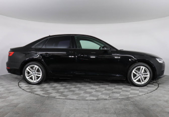 Подержанный автомобиль Audi A4 Sedan 2017 года (4 фото)