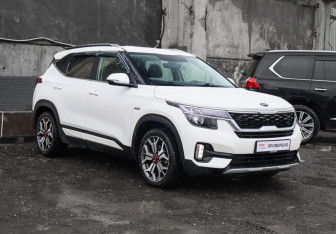 Подержанный автомобиль Kia Seltos 2021 года (3 фото)