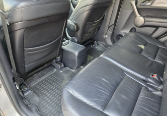 Подержанный автомобиль Honda CR-V 2007 года (10 фото)