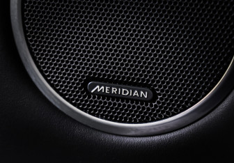 Подержанный автомобиль Land Rover Range Rover 2016 года (25 фото)