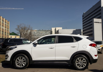 Подержанный автомобиль Hyundai Tucson 2017 года (6 фото)