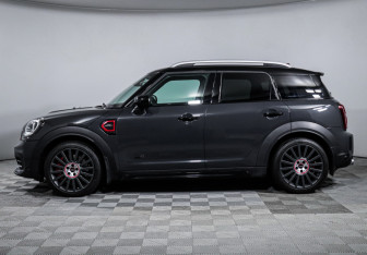 Подержанный автомобиль MINI Countryman 2020 года (8 фото)