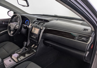 Подержанный автомобиль Toyota Camry Sedan 2016 года (13 фото)