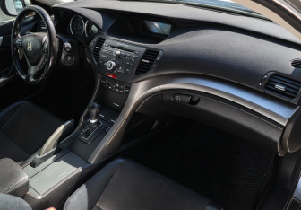 Подержанный автомобиль Honda Accord Sedan 2008 года (7 фото)