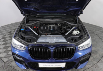 Подержанный автомобиль BMW X4 2021 года (10 фото)