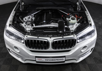 Подержанный автомобиль BMW X5 2016 года (9 фото)