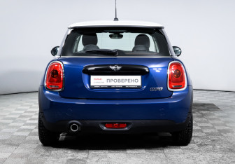 Подержанный автомобиль MINI Hatch 2017 года (7 фото)