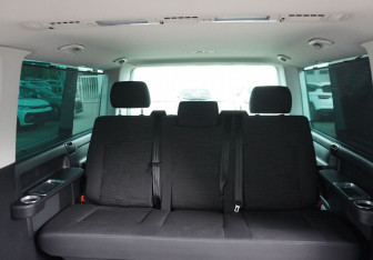 Подержанный автомобиль Volkswagen Multivan 2021 года (17 фото)