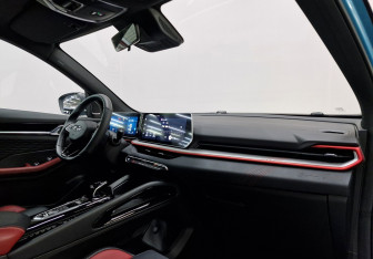 Подержанный автомобиль Geely Coolray 2024 года (11 фото)