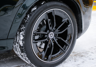 Подержанный автомобиль Mercedes-Benz GLE 2024 года (13 фото)