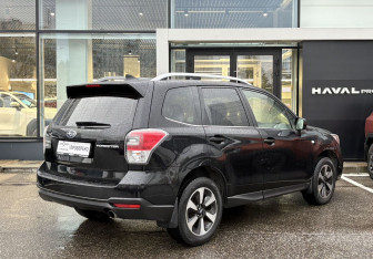 Подержанный автомобиль Subaru Forester Suv 2017 года (5 фото)