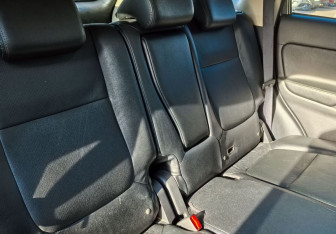 Подержанный автомобиль Mitsubishi Outlander 2014 года (12 фото)