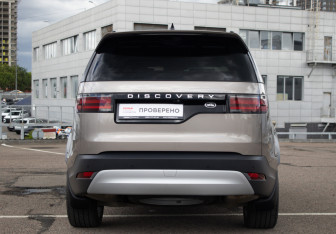 Подержанный автомобиль Land Rover Discovery 2021 года (6 фото)