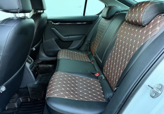 Подержанный автомобиль Skoda Octavia Liftback 2018 года (11 фото)