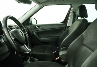 Подержанный автомобиль Skoda Yeti 2016 года (7 фото)