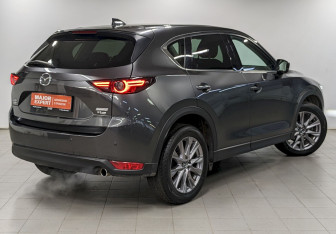 Подержанный автомобиль Mazda CX-5 2019 года (5 фото)