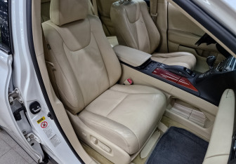 Подержанный автомобиль Lexus RX 2012 года (23 фото)