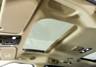 Подержанный автомобиль Kia Carnival 2020 года (23 фото)