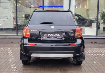 Подержанный автомобиль Suzuki SX4 Hatchback 2012 года (7 фото)