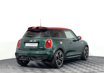 Подержанный автомобиль MINI Hatch 2016 года (5 фото)