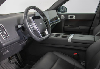 Подержанный автомобиль LiXiang L7 2023 года (10 фото)