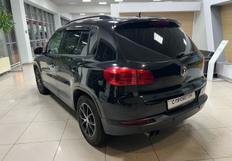Подержанный автомобиль Volkswagen Tiguan 2014 года (7 фото)